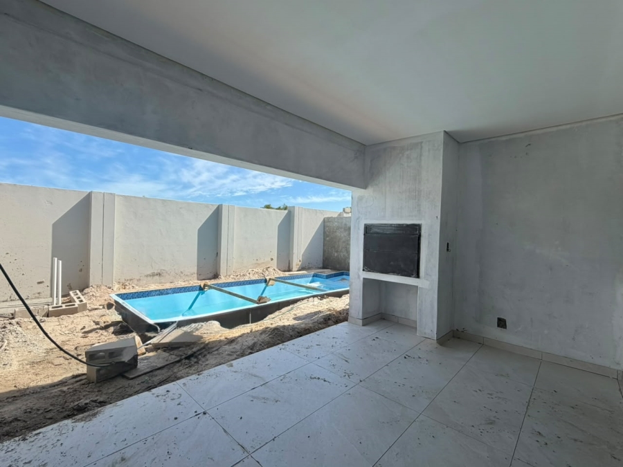 4 Bedroom Property for Sale in Sandown Western Cape